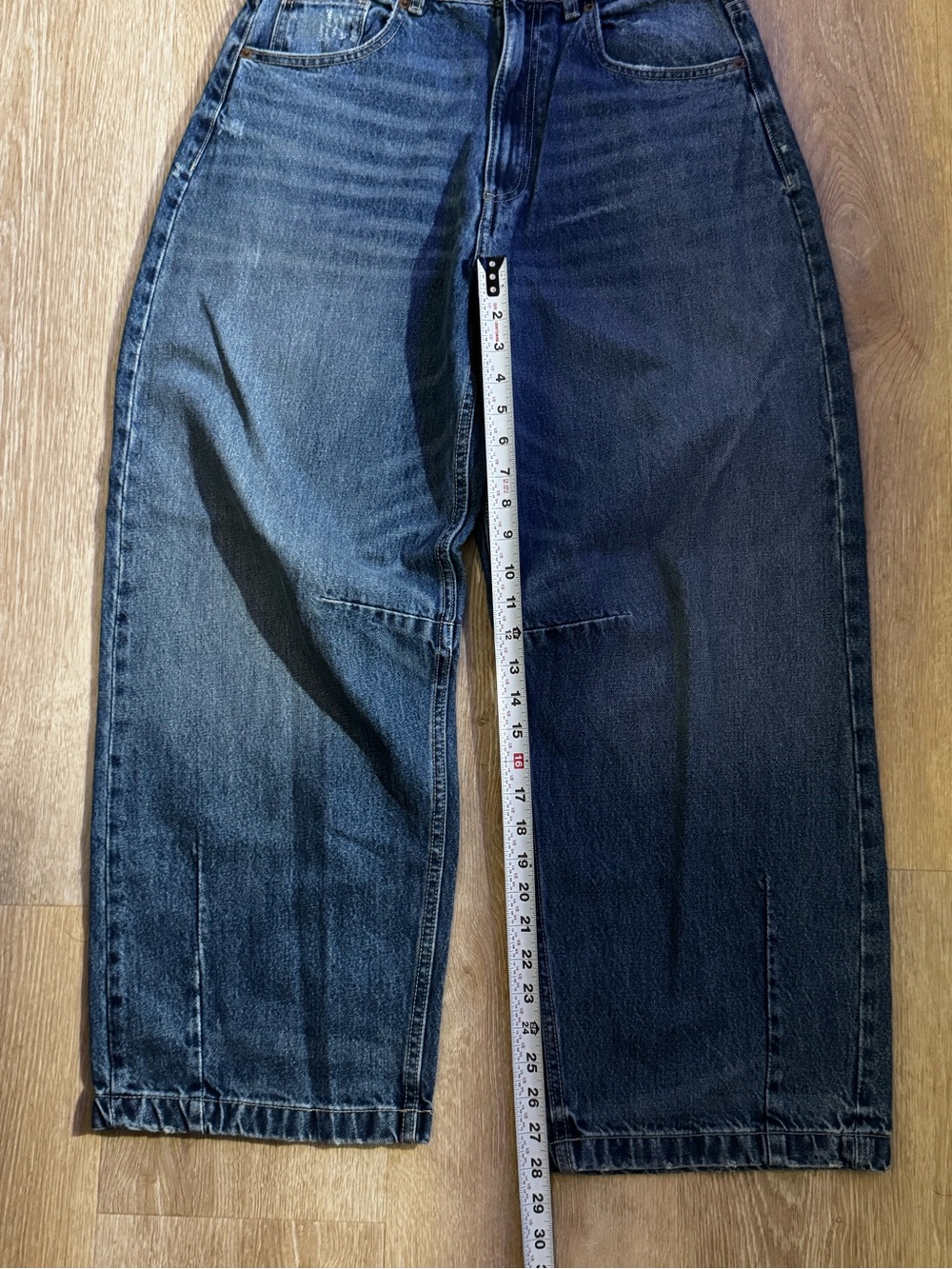 ZARA Barrel Leg Jeans – Size 6 (US) / 38 (EU) – Gently Used